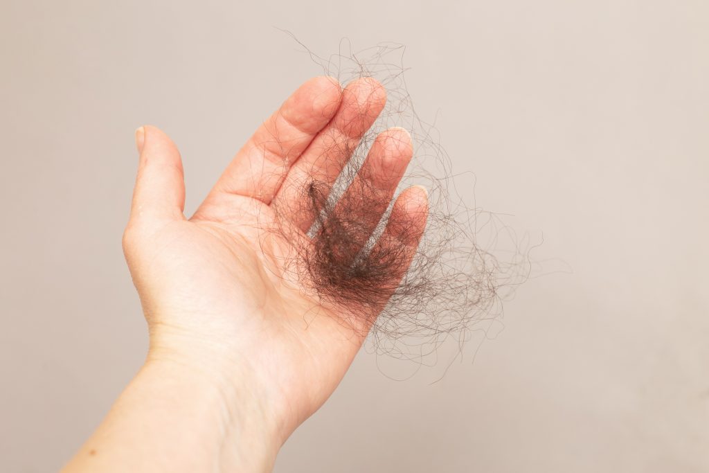 Tired of Hair Fall? Try This Hair Serum Now! Featured Image 00213