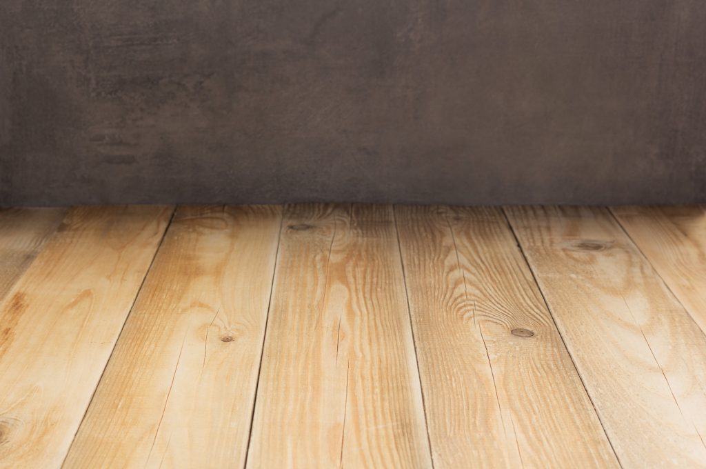 Breathe New Life into Floors with Expert Varnishing! Featured Image 0022357