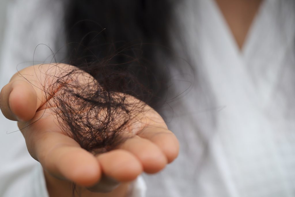 Tired of Hair Fall? Try This Hair Serum Now! Cover Image 000147